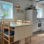 2 Bedroom Beautiful In * ריבה