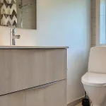 בית נופש 2 Bedroom Beautiful In